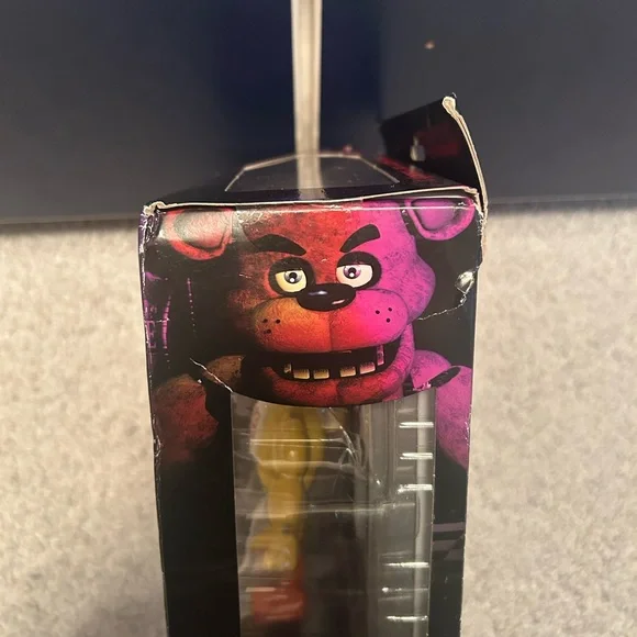 SOLD - Five Nights at Freddy’s Chica with Office Jazwares - Picture 11 of 16